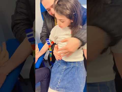 ضربت ابرة سحب دم شوف ردة فعلها Shorts Trondheim Viral العراق السعودية Norway Cute مصر