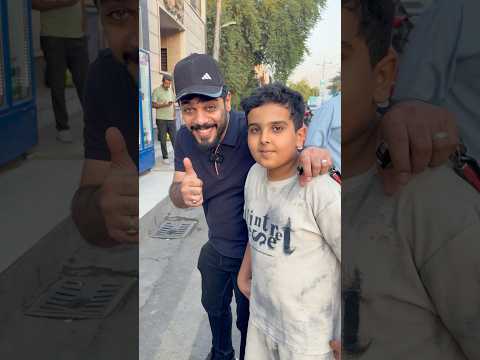 علي شاكر يوزع جوائز