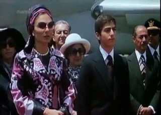 ویدیوی کمتر دیده شده از مسافرت شاه به مشهد