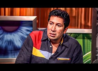  هاني رمزي مبيعرفش يختار الورق الحلو شوف بيقوله هتتصدم من رد فعله