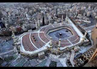 أذان مؤذن الحرم المكي عبدالرحمن خاشقجي Wmv