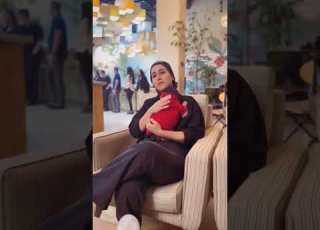 پسر شایع در آغوش مادرش شایع Shayea رپ فارسی رپر ایرانی کنسرت رپر