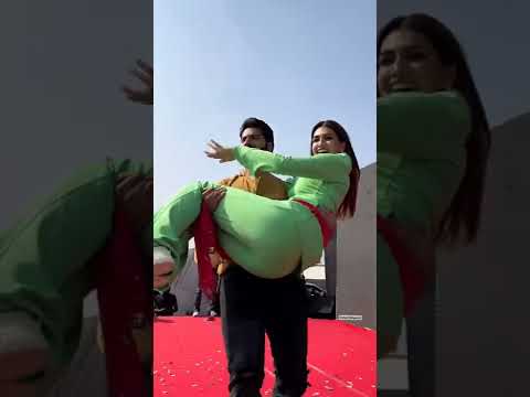 Kriti Sanon And Varun Dhawan Rock The Dance Floor