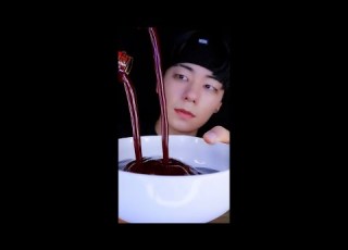  ブルダックソースで激辛ラーメン作ってみた Shorts モッパン