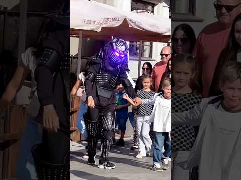 LITTLE KID TEACHING SHUFFLE ASTRONOMIA TUZELITY NEON MODE