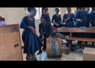 Hakuna Linaloshindikana Kwa Mungu By KMCTM
