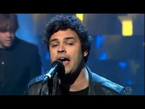 Caesars Performs Jerk It Out 6 26 2005