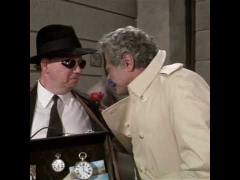 عمر الشريف في مشهد كوميدي بنكهه عالميه