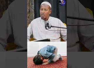 Goorma Ayaa Carruurta Salaadda La Baraa Goormase Loo Canaantaa Mise Loo Garaaca Sheikh Hassan