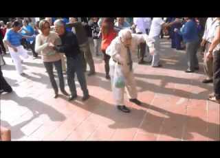  Old Man Dancing To Shutyourtrap