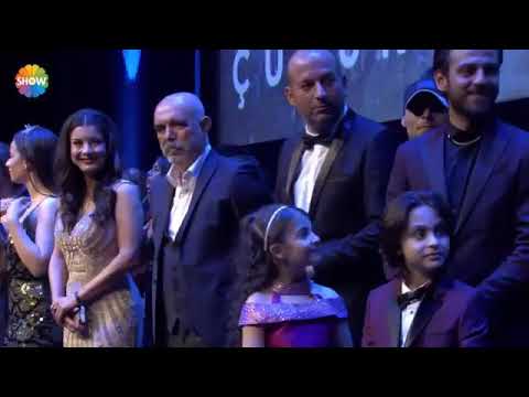 غناء ياماش في حفل نهاية مسلسل الحفرة اغنية لا يوجد حماس