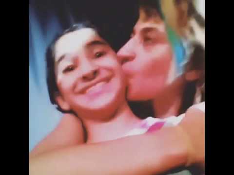 شجون الهاجري مع احد فانزاتها