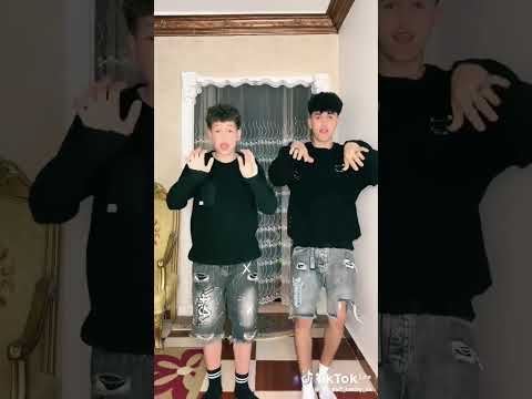 واقف على الامه ومعايا مكالمه انا خت الصدمه