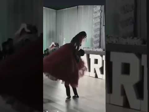 اني عاشق لا تفارق نبض قلبي تبق بقربي اني عاشق لا تفارق نبض قلبي تبق بقربي