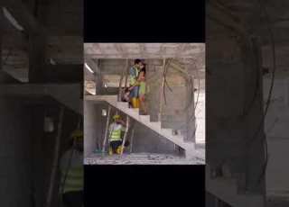  صاحبة البيت مع العامل ي
