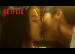  一瞬で胸が弾ける 短くてシンプルな純情キス 20世紀のキミ Netflix Japan