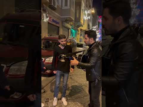 ŞARKIYI SÖYLİYEMEYİNCE BAKIN NE YAPTI Harunyılmaz