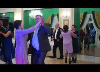  Вдалині за селом В гори прийду до тебе весілля