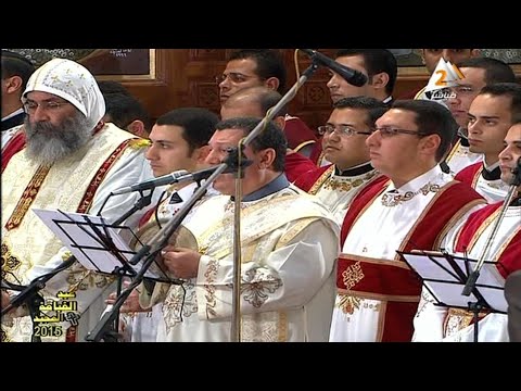 لحن خرستوس انيستى لخوروس الكلية الاكليريكية بقيادة المعلم ابراهيم عياد 2015