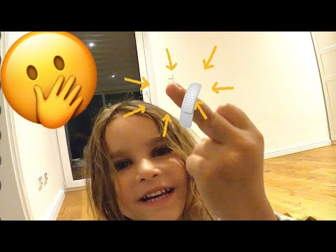 IMANI HAT AUA AM FINGER Nader Louisa