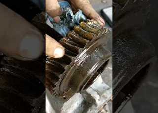 Disassembling Damaged Sprockets Of A 40mm Hollow Shaft Gear Sprocket Gearbox