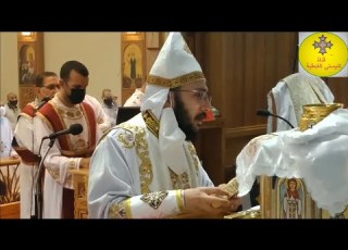  بكاء ابونا مينا ابراهيم عياد اثناء صلاة قسمة ذبح اسحق