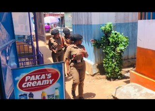 Pretty Girls Got Prank By Bushman