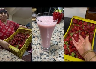  I Was Sitting When My Father Brought Me Strawberries And I Remembered A Juice We Used To Make In
