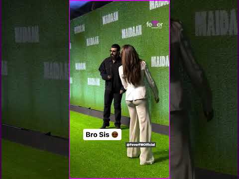 Arjun Janhvi Oblige Paparazzi For Pics At Movie Premier Last Night