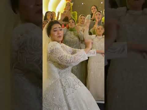 أنا ابيع الدنيا الدنيا Wedding Bridesmaids Weddingparty Explore