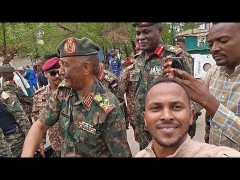 البرهان يقوم بزبارة مفاجئة لطلاب جامعة النيلين كلية الطب