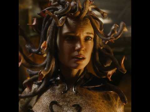 Perseus Vs Medusa CLASH OF THE TITANS 2010