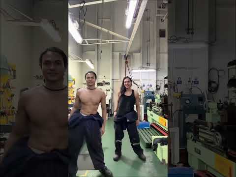 Es Gibt Einen Kraftvollen Tanz 2026