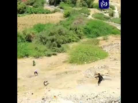 الجيش الأردني يمنع الشباب من تخطي الحدود الاردنيه لفلسطين لكن هرب