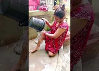  Bathing Short Video Duniya Jalti Hai Jalne Do