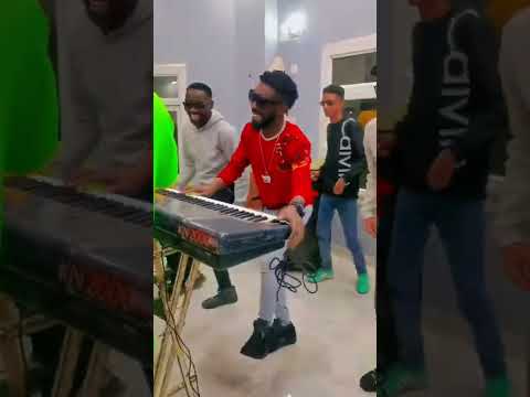 نيجيري و مصطفي جبرة