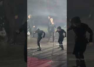 BTS PTD Las Vegas BLOOD SWEAT TEARS FAKE LOVE 220408