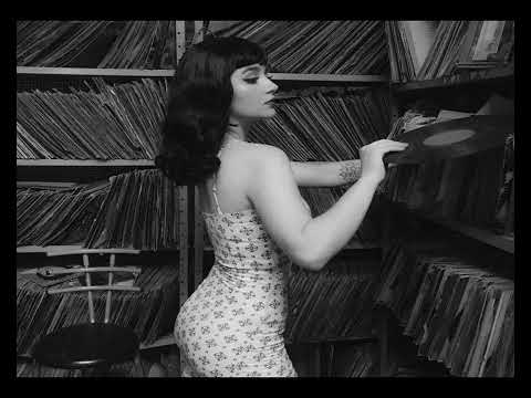 هلا يا مكحل عيونة بغير المرود