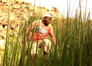 Usiniache Peke Yangu Christopher Mwahangila Official Video