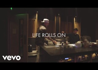  Florida Georgia Line Life Rolls On Lyric Video