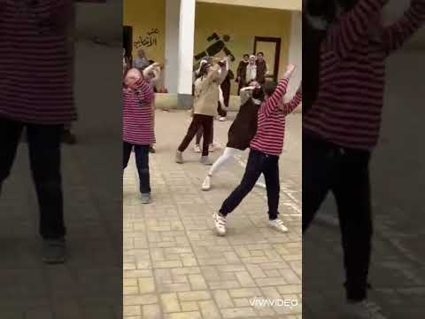 امي يا نور بيتنا مدرسه المشتركه