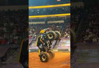 أخطر فليب أمامي لوحوش تراكس قد تشاهده