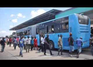 HII NDO HALI HALISI KATIKA KITUO CHA MWENDOKASI KIMARA DEREVA AKATAA KUENDESHA GARI KISA WATU WENGI