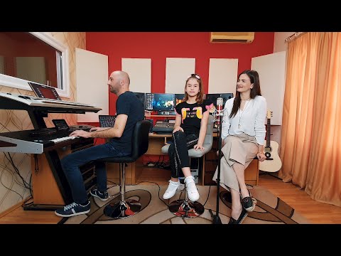 Milica Pavlovic Lana Vukcevic Tako Mi I Treba COVER