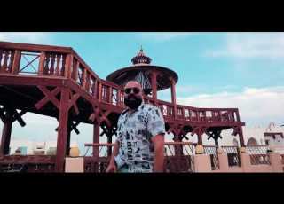 Mohammed Tamer Akbar Men El Hayah Official Video محمد تامر اكبر من الحياة