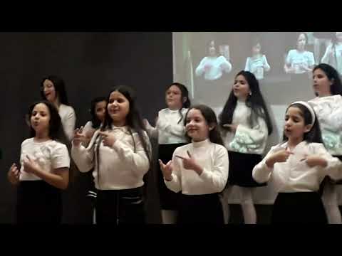 حفل The Little Genius اغنية يد تعطي و يد تبني