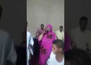  الفنانه بت بارا بدق الجبنه في السودلي م براي معاي زولي