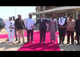 LIVE WAZIRI MKUU ANAWEKA JIWE LA MSINGI JENGO LA TARI