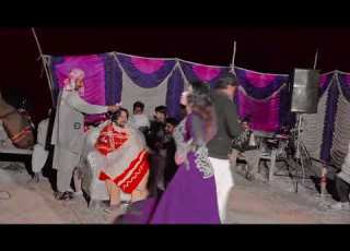 پنجابی مجرے پہ ڈانس دیکھیں