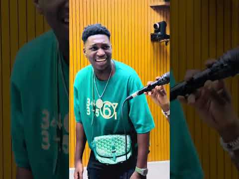 DOGO ELISHA AKIIMBA LIVE NI BALAA